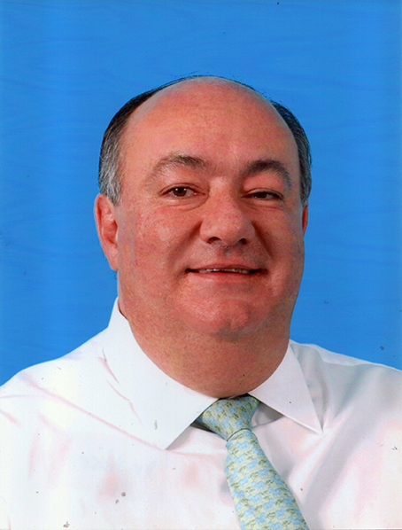 Dr. Felipe Haces García